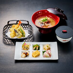 海辺のリゾート 碧い海 - 車海老天婦羅 和みの六趣 地魚あら汁　3.300円