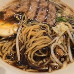 豚丼一番 - ラーメンの表情。