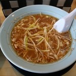 Ramen Shopputsubaki - ネギいっぱいの付け汁　チャーシューが細切れになって沈んでました！