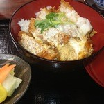 誠庵 - セットのカツ丼。量はこれで普通