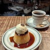 ホワイトバード コーヒー スタンド - クラシックプリン ラムレーズンアイスクリームバージョンとストロングコーヒー