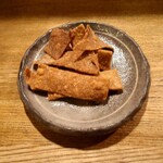 手打ちそば処 淡淡 - ◯蕎麦せんべい
            塩味でコンガリと香ばしく
            カリッと揚げられていて美味しい