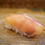 にぎり鮨 一五〇 - 赤貝