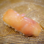 にぎり鮨 一五〇 - 赤貝