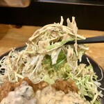 丼や たつみ - キャベツには胡麻ドレッシング