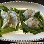 肉の黒田 - 餃子もしゅうまいもお肉がパンパン