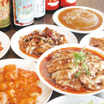 廣翔記 - 料理写真:広東式フカヒレ料理や四川料理を味わえる