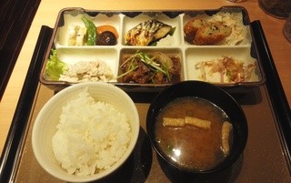 Yayoi Ken - 「彩定食」740円