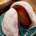 馬車道 大かわ - イチゴ大福