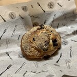 ベーカリー燈 - 栗とチョコレートのカンパーニュ ¥360