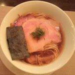 MENSHO - 醤油らぁ麺 1100円。