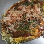 Okonomiyaki Hiroshi Chan - そば肉玉 550円