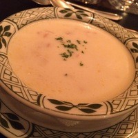 ロウリーズ・ザ・プライムリブ 恵比寿ガーデンプレイス店 - クラムチャウダー