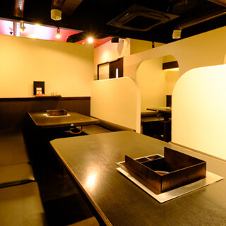 【個室完備】シックでありながらも温かみのある空間