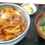 千代乃や食堂 - とりレバー焼肉丼