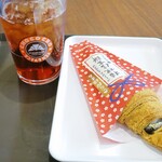 サンマルクカフェ  - 料理写真:ﾌﾟﾚﾐｱﾑﾁｮｺｸﾛ桔梗信玄餅390円税込ｗ　ｱｲｽﾃｨｰ370円税込ｗ