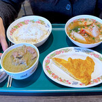ゲウチャイ - ランチC：カレーセット（鶏 肉のグリーンカレー）