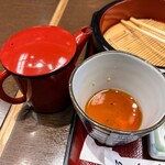砂場 - 小ぶりな蕎麦湯