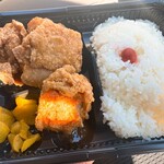 からあげ専門店 文一 - 料理写真:サクサクジューシー唐揚げとメシ