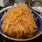 炭火焼肉 肉刺し にく式 - もやしキムチ