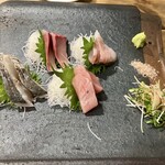 炭火と煮込み ひとたらし - 鮮魚の瓦盛り