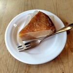 ジュビリー ティー&ベイクス - りんごとキャラメルケーキ