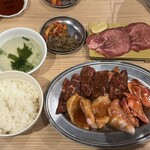 焼肉ホルモンまるよし精肉店 新福島店 - 満腹！まるよしセット