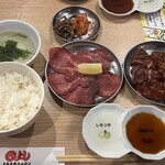 焼肉ホルモンまるよし精肉店 新福島店 - ハラミ＆牛カルビセット