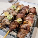 やきとり八重 - シロ、レバー