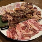 Gyukaku Hadano ten - Standard Yakiniku Course (JPY 2,580)