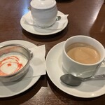 インド・ネパール料理　ナラヤニ - ヨーグルト、と、チャイ。