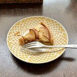 バルバルキッチンアメリ - りんごのタルト(¥300)