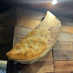 TaiKouRou Tokyo - 外にある巨大餃子看板(食べられません)