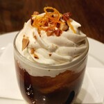 パティスリー・パリセヴェイユ - 赤ワインのサバラン生地やオレンジ果肉等々、綺麗ですよね