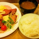 Hoteru Ru-To In - 朝食（種類が豊富なバイキング）