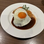 洋食コノヨシ - 目玉焼き乗せハンバーグ