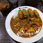CoCo壱番屋 - 料理写真:カキフライカレーに野菜トッピング