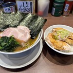 家系ラーメン大ちゃん - ラーメン(並)+鶏肉飯