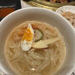 焼肉酒家　弁慶 - 〆の冷麺