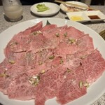 焼肉酒家　弁慶 - 美しいサシが入った弁慶カルビ
