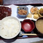 ほびーい喫茶店 - 納豆ハンバーグ定食 (値段お任せ)