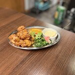 大衆中遊華食堂 八戒 - ふわっふわ卵のspiceチキン南蛮風