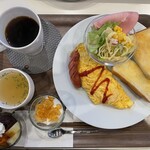 パークサイドカフェ宮川テラス - 贅沢モーニング（トースト、サラダ、オムレツ、ウインナー、スープ、ヨーグルト、あんみつ、ホットコーヒー）800円