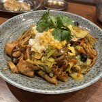大衆中遊華食堂 八戒 - ホルモン炒麺