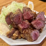 がんばれニッポン馬肉道場 馬喰ろう - 馬肉のレア唐揚げ