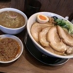 麺や マルショウ - 年に一度の鶏白湯つけ麺&台湾ミンチ・チャーシュー増し(2014/12)