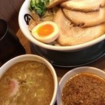 麺や マルショウ - 年に一度の鶏白湯つけ麺&台湾ミンチ・チャーシュー増し(2014/12)