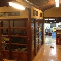 ぼたん - 玄関脇の待合室から