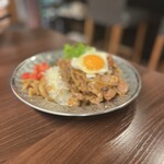 大衆中遊華食堂 八戒 - スパイスラムライス