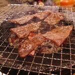 炭火焼肉 牛牛 - 